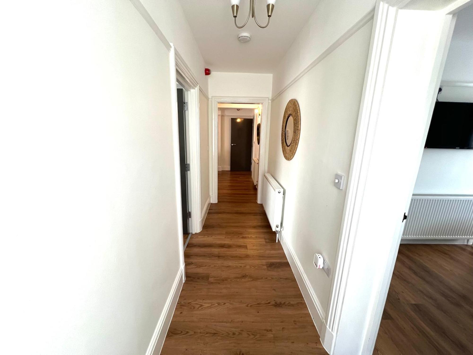 Large Family-Friendly 2Bd Glastonbury Retreat, Sleeps 5 Exterior photo