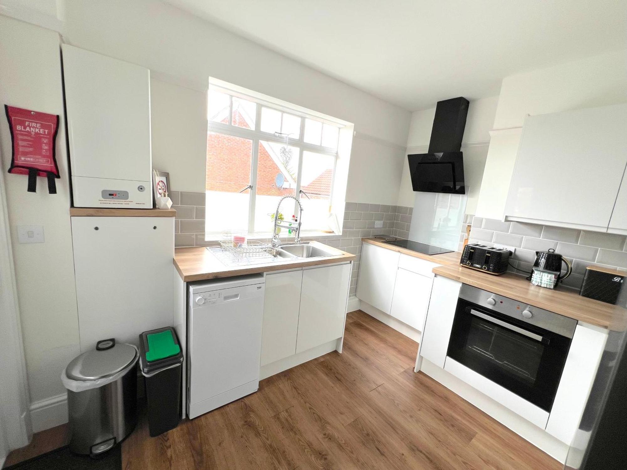 Large Family-Friendly 2Bd Glastonbury Retreat, Sleeps 5 Exterior photo